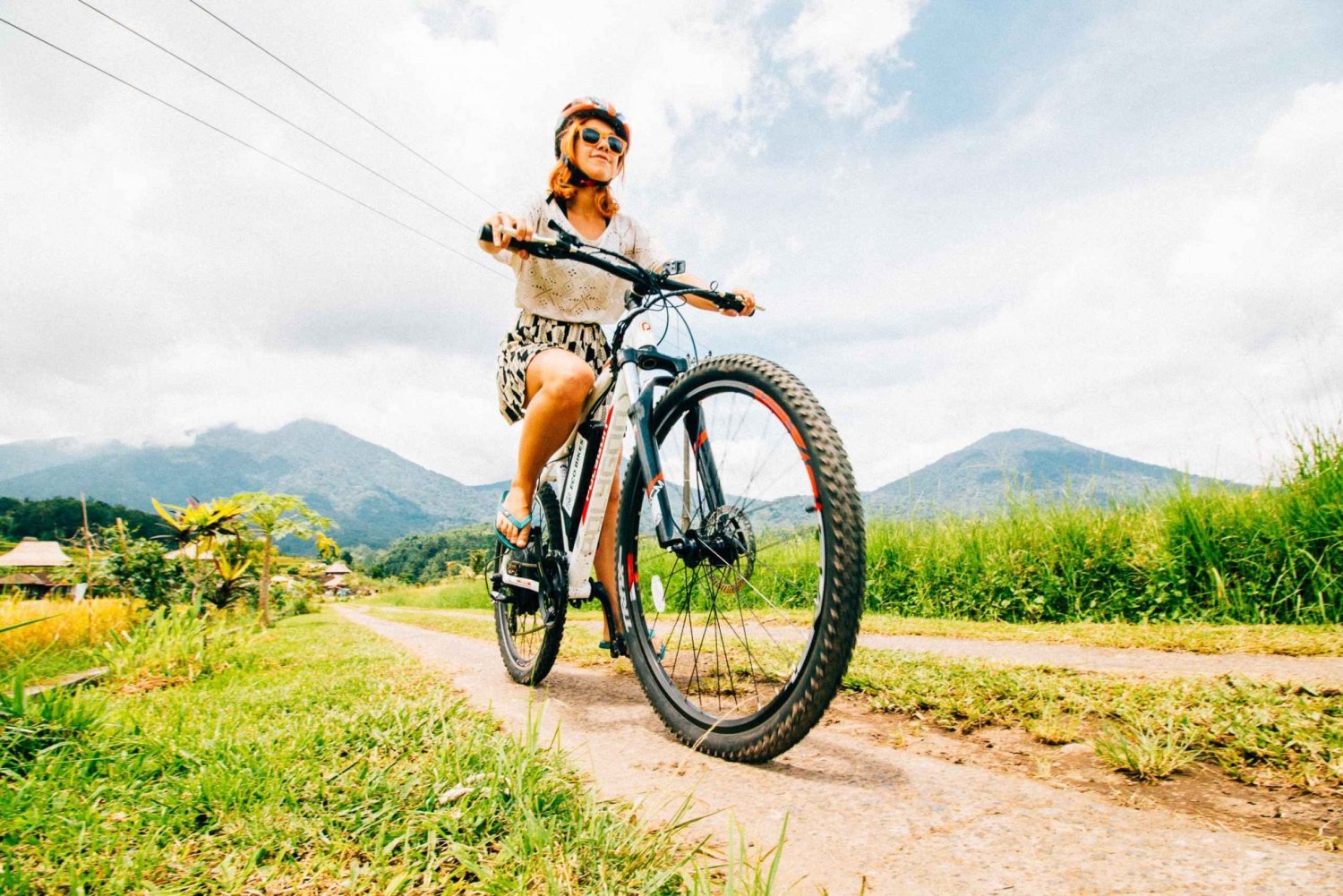 Bali: 1-godzinna wycieczka rowerem elektrycznym po tarasach ryżowych Jatiluwih