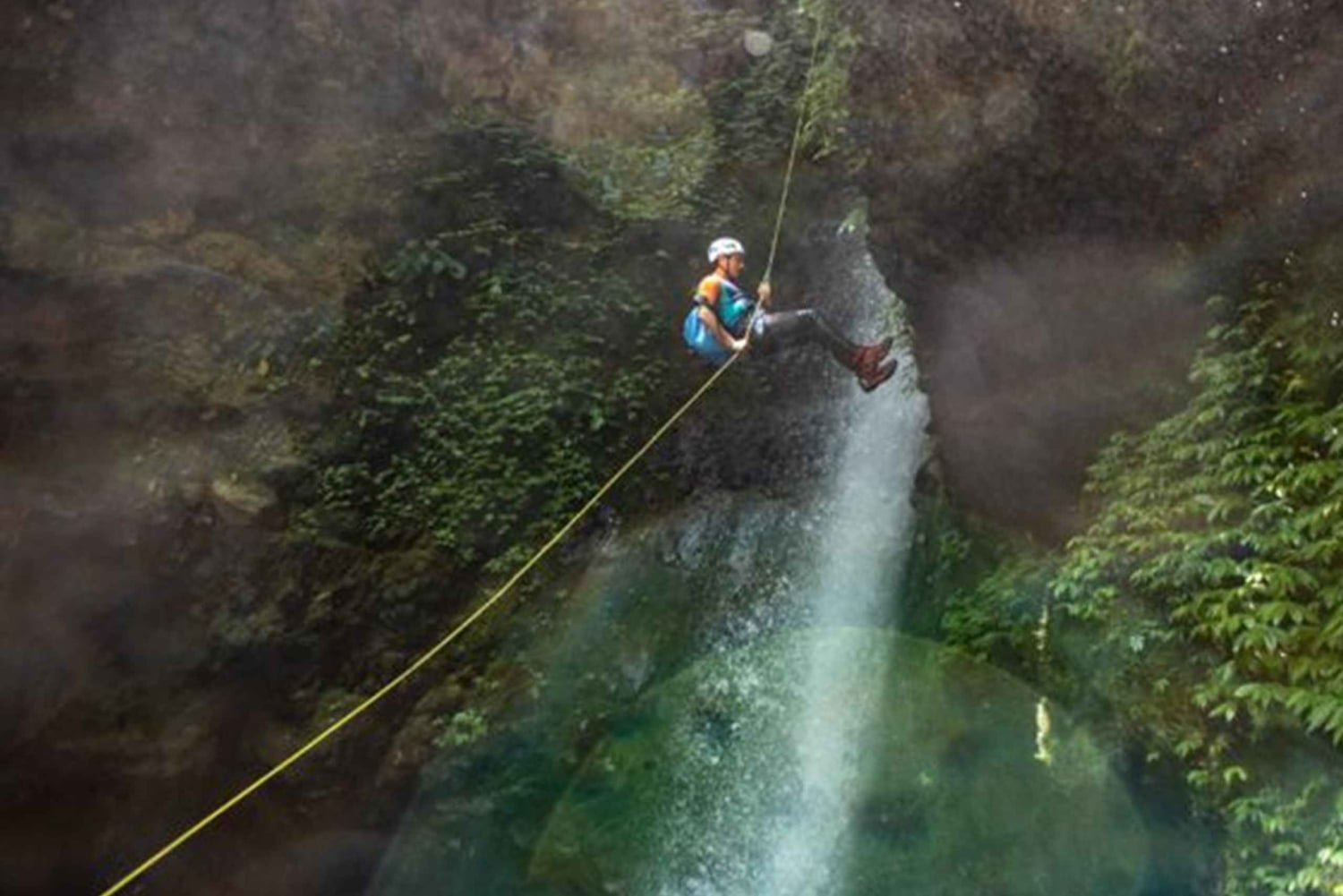 Bali: Kerenkalin kanjonin kanjonikiipeilyseikkailu, koko päivä
