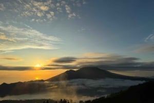 Bali: Trekking all'alba del Monte Batur con colazione