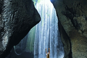 Bali : Visite du temple de Lempuyang, du palais de l'eau et des chutes d'eau.