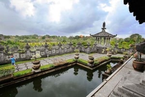 Bali: Visita a uma aldeia local e a uma escola com almoço