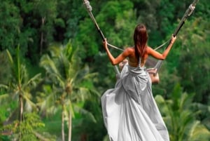 Bali: Visita a uma aldeia local e a uma escola com almoço