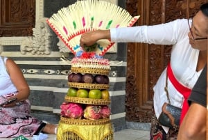 Bali: Visita a uma aldeia local e a uma escola com almoço