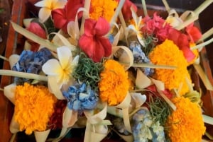 Bali (Lovina): Balinese Offering Workshop