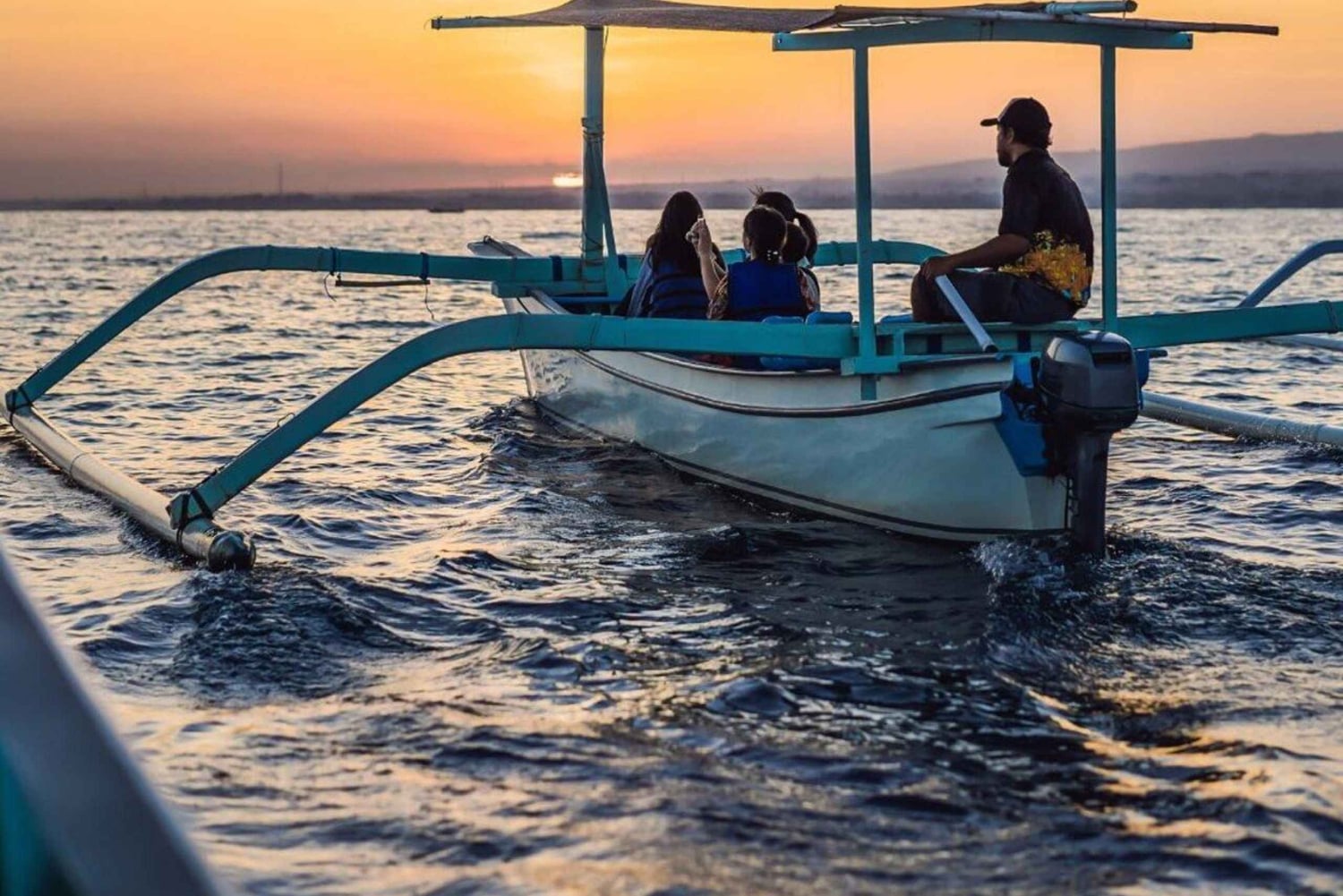 Bali: Lovina Dolphin Watching Tour and Spa Experience