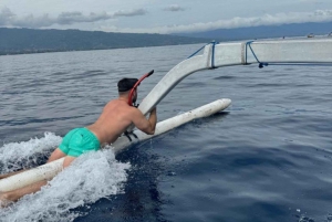 Bali: Passeio ao pôr do sol em Lovina com experiência de snorkeling