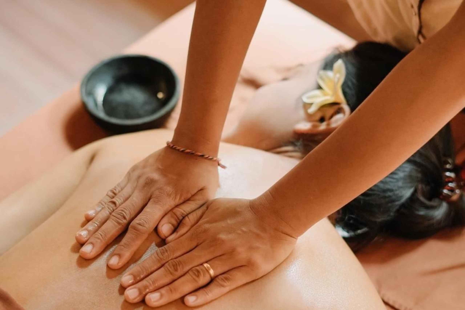 Bali: Luksus spa balinesisk massasje skrubb blomsterbad 2 timer