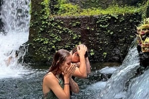 Bali: Melukat-Ritual und Foodtour auf dem Nachtmarkt