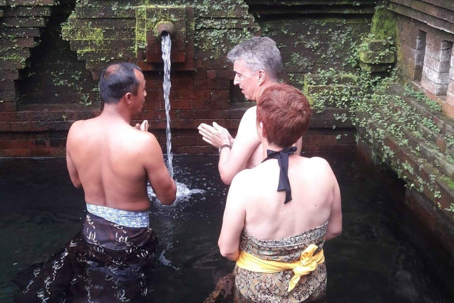 Bali: Melukat-ritual, lunch i byn och vattenfall – öppen resa