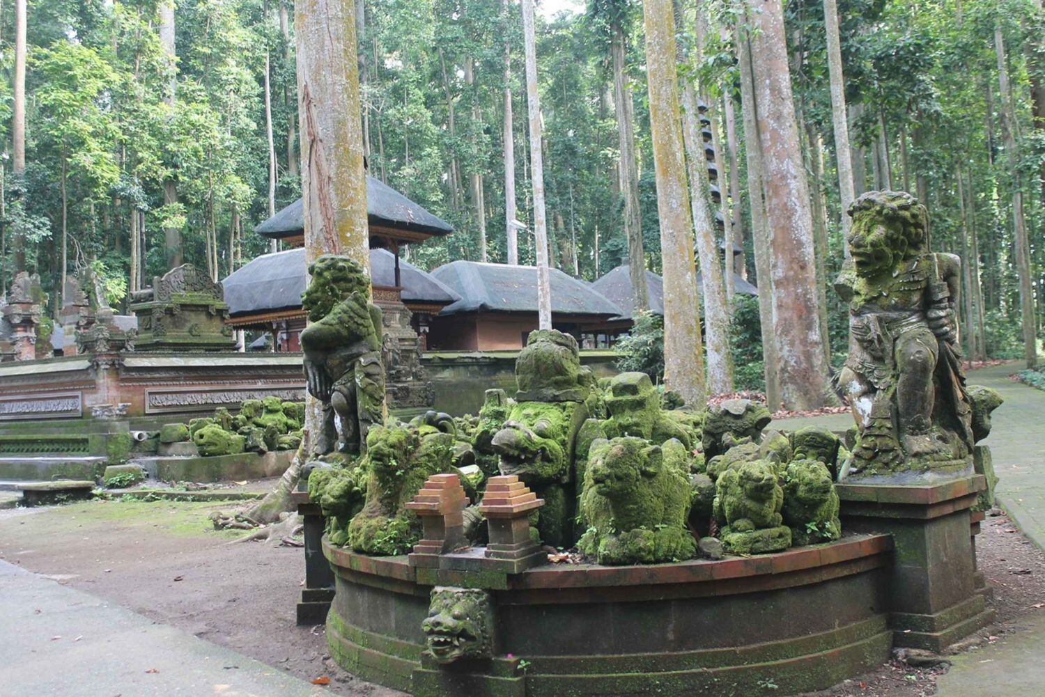 Bali: Mengwi Taman Ayun Site and Sangeh Monkey Forest Tour