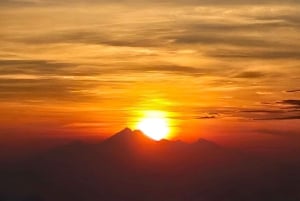 Bali: Mount Abang Guided Hike with Hotel Pickup