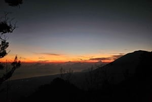 Bali: Guidet vandretur på Mount Abang med afhentning på hotellet