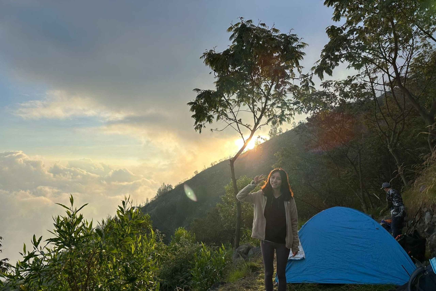 Bali:Mount Agung 2-Day Private Camping Spesial Dinner 3,142m