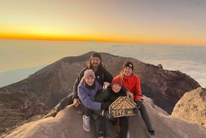 Bali:Mount Agung 2-Day Private Camping Spesial Dinner 3,142m