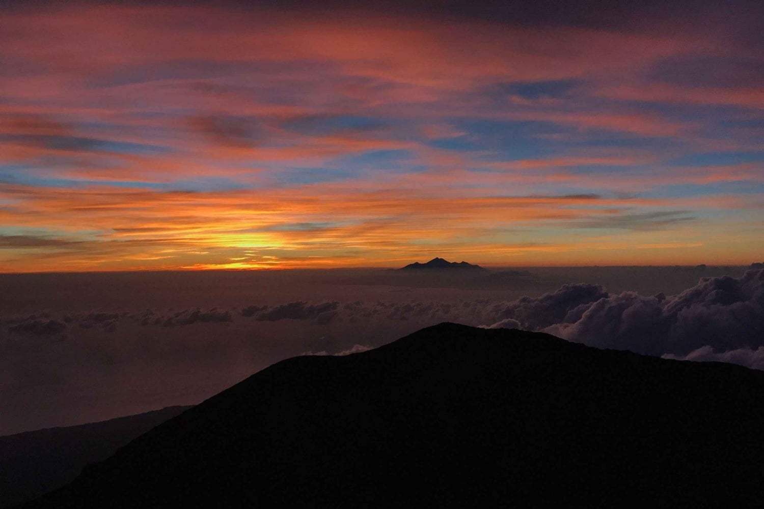 Bali: Wycieczka trekkingowa na wschód słońca przez świątynię Besakih