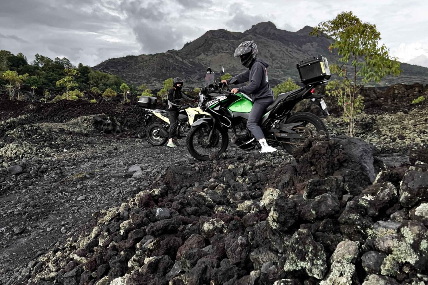 Bali: Mount Batur Guided Motorcycle Tour & Hot Springs