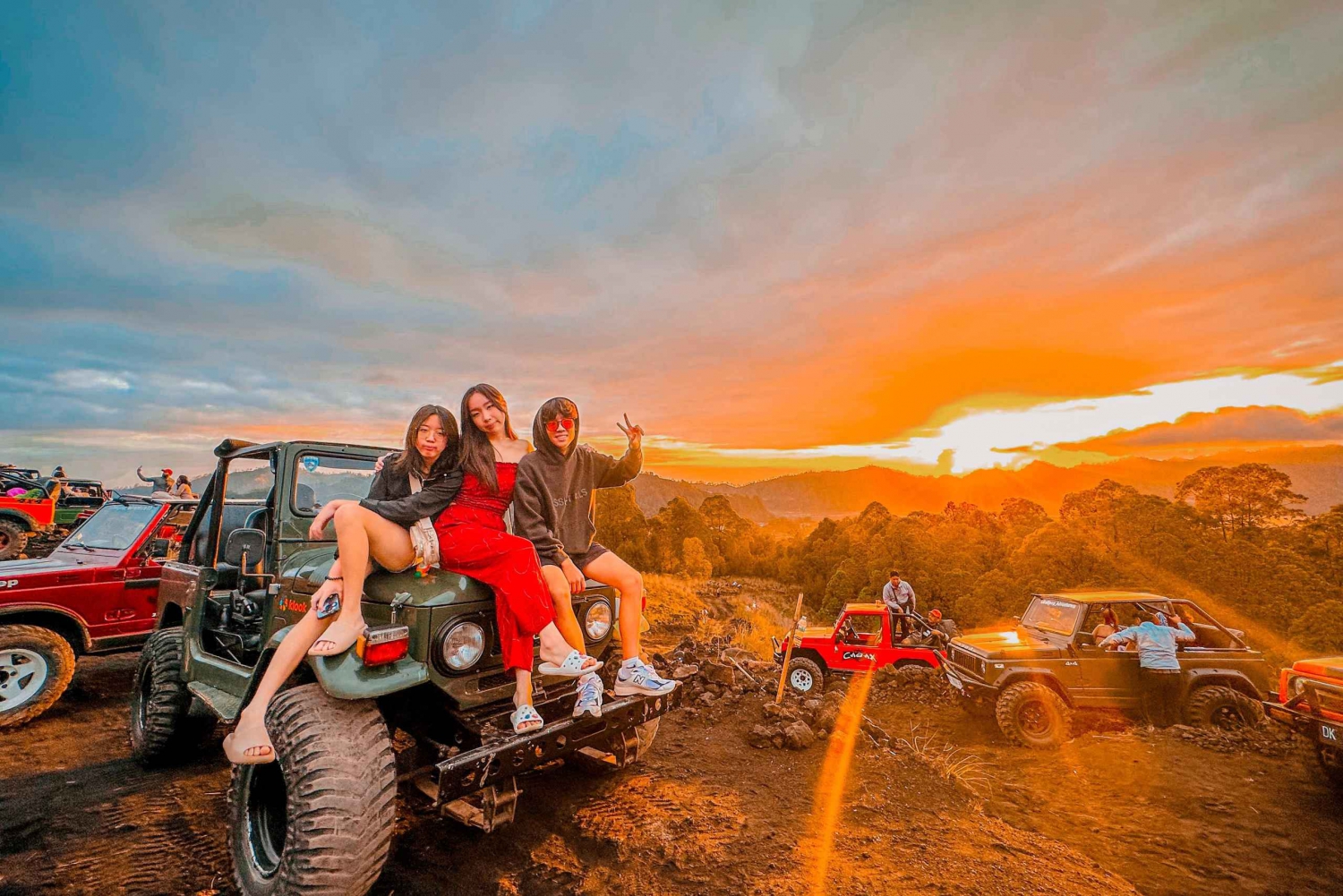 Bali: Mount Batur Jeep Sunrise Guided Tour with Breakfast