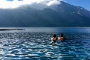 Bali: Mount Batur Jeep Sunrise & hot spring All-inclusive