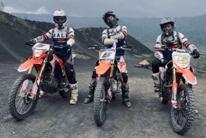 Mount Batur: Sunrise Dirt Bike Trek with Trained Riders