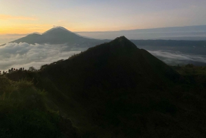 Bali: Opplevelse av soloppgangen på Mount Batur med all inclusive