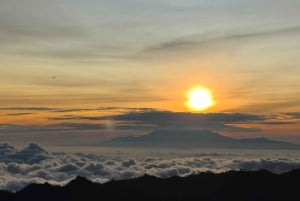 Bali: escursione all'alba sul monte Batur e avventura in gommone