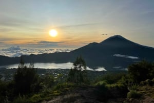 Bali: escursione all'alba sul monte Batur e avventura in gommone