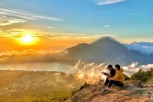 Bali: escursione all'alba sul monte Batur e avventura in gommone