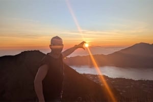 Bali: Mount Batur Sunrise Hike Including Transfer & All Cost