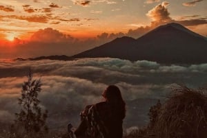 Bali: Mount Batur Sunrise Hike with breakfast -All Inclusive