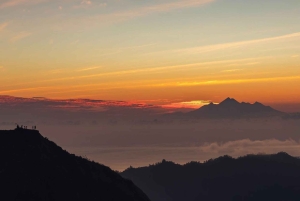 Bali: Mount Batur Sunrise Hike with Breakfast & Hot Spring
