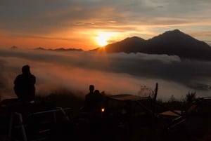 Bali: Mount Batur Sunrise Jeepäventyr med djungelgunga