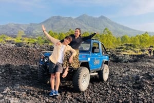 Bali: Tour in jeep dell'alba del Monte Batur con sorgenti termali