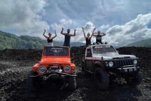 Bali : Excursion en jeep au lever du soleil sur le Mont Batur avec sources d'eau chaude