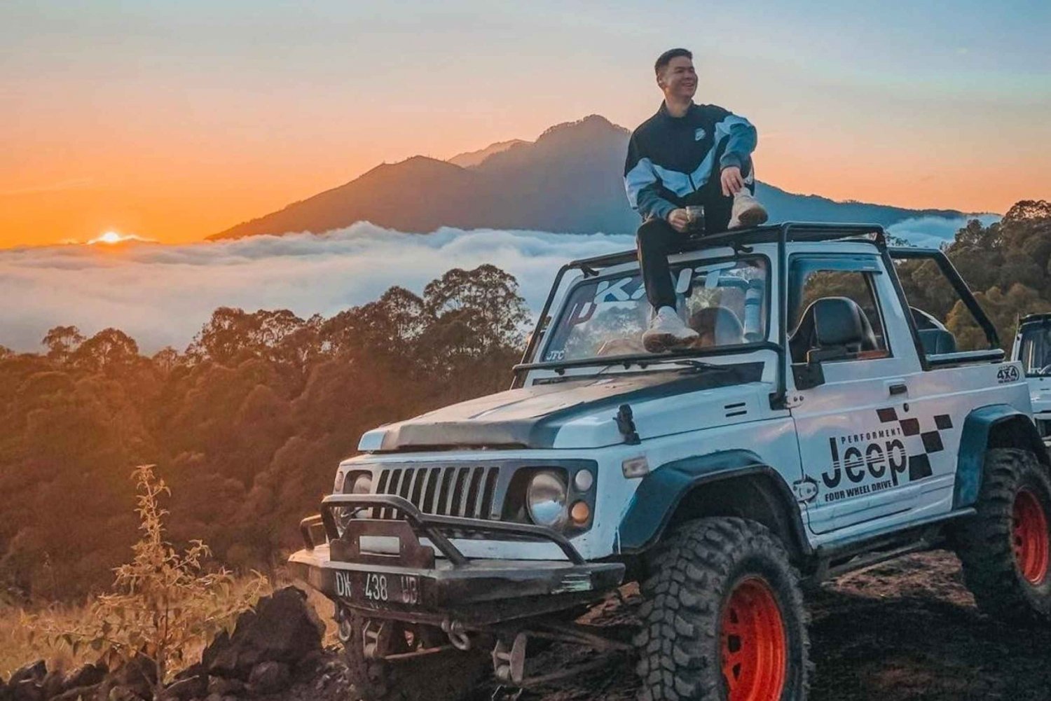 Bali : Excursion en jeep privée au lever du soleil sur le mont Batur avec sources d'eau chaude