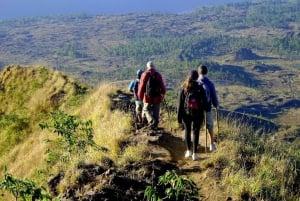 Bali: Soloppgangstrekning på Mount Batur med ATV og svart lava
