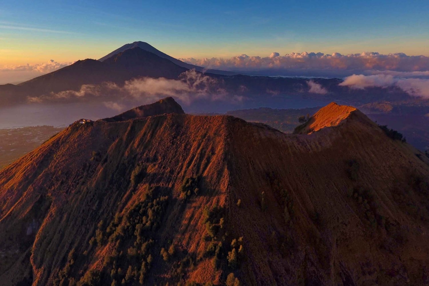 Bali: Mount Batur Sunset Trek with Picnic