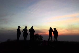 Bali: Mount Batur Sunset Trek met picknick