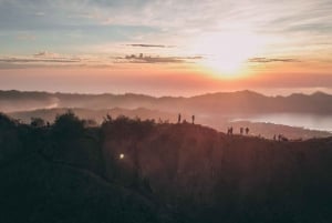 Bali: Mount Batur - Wanderung bei Sonnenuntergang & Picknick
