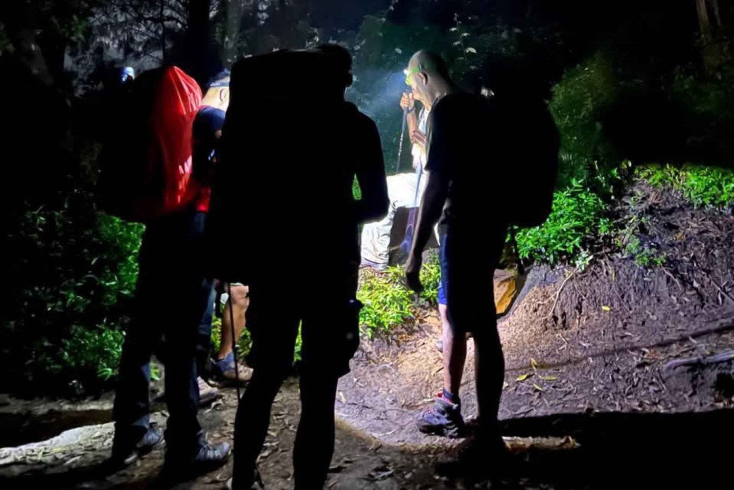 Bali: Mount Lesung Jungle Trek og Tamblingan Lake Tour