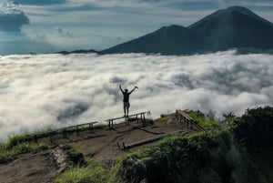Bali: Vandretur ved solopgang på Mount Batur med morgenmad og varme kilder