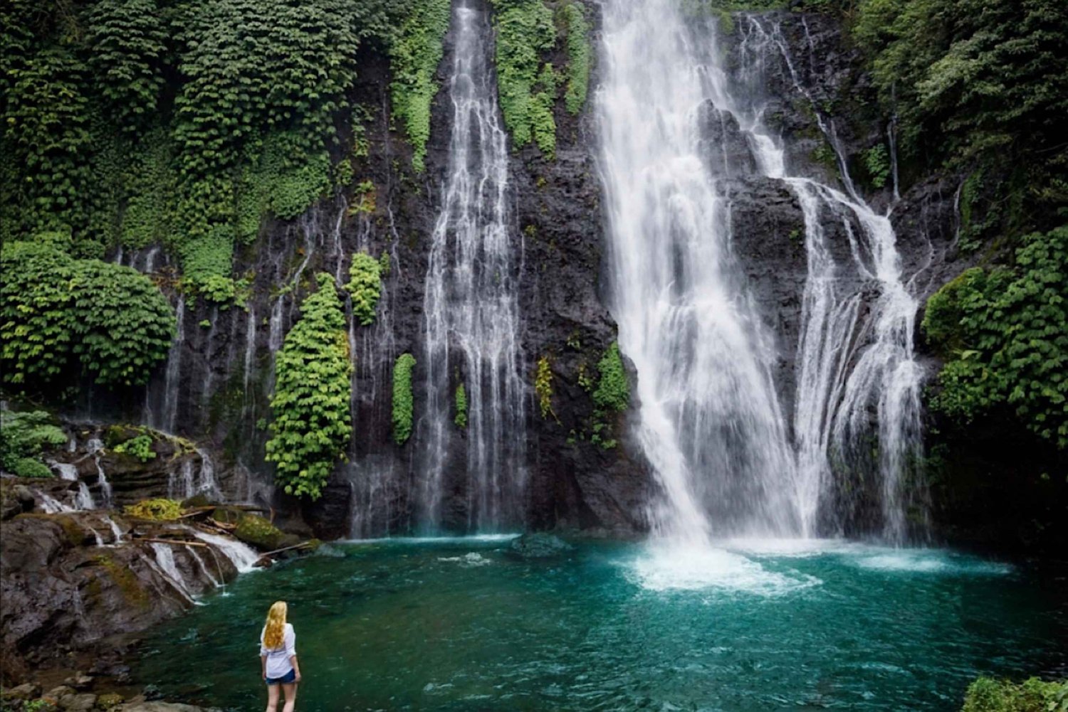 Bali/Munduk: Udforsk tre forskellige vandfald med skjulte perler
