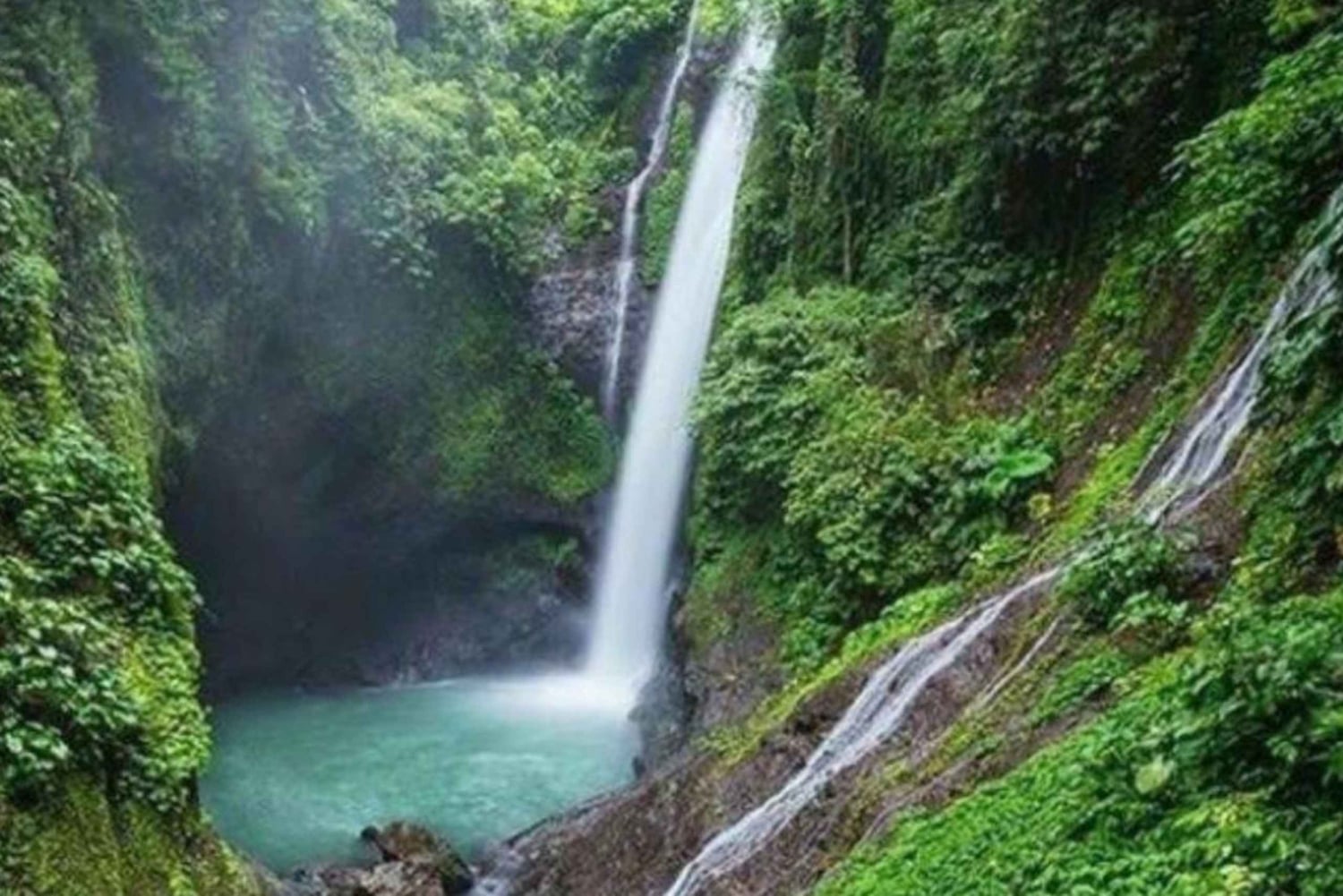 Bali: North Bali Waterfalls Tour With lunch and Tour Guide