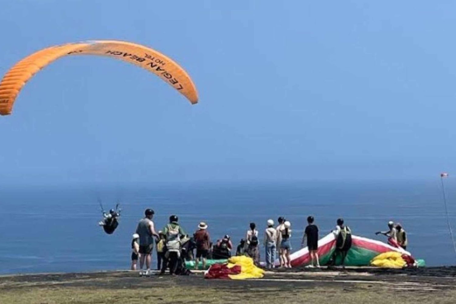 Bali: Nunggalan Beach Tandem Paragliding Experience