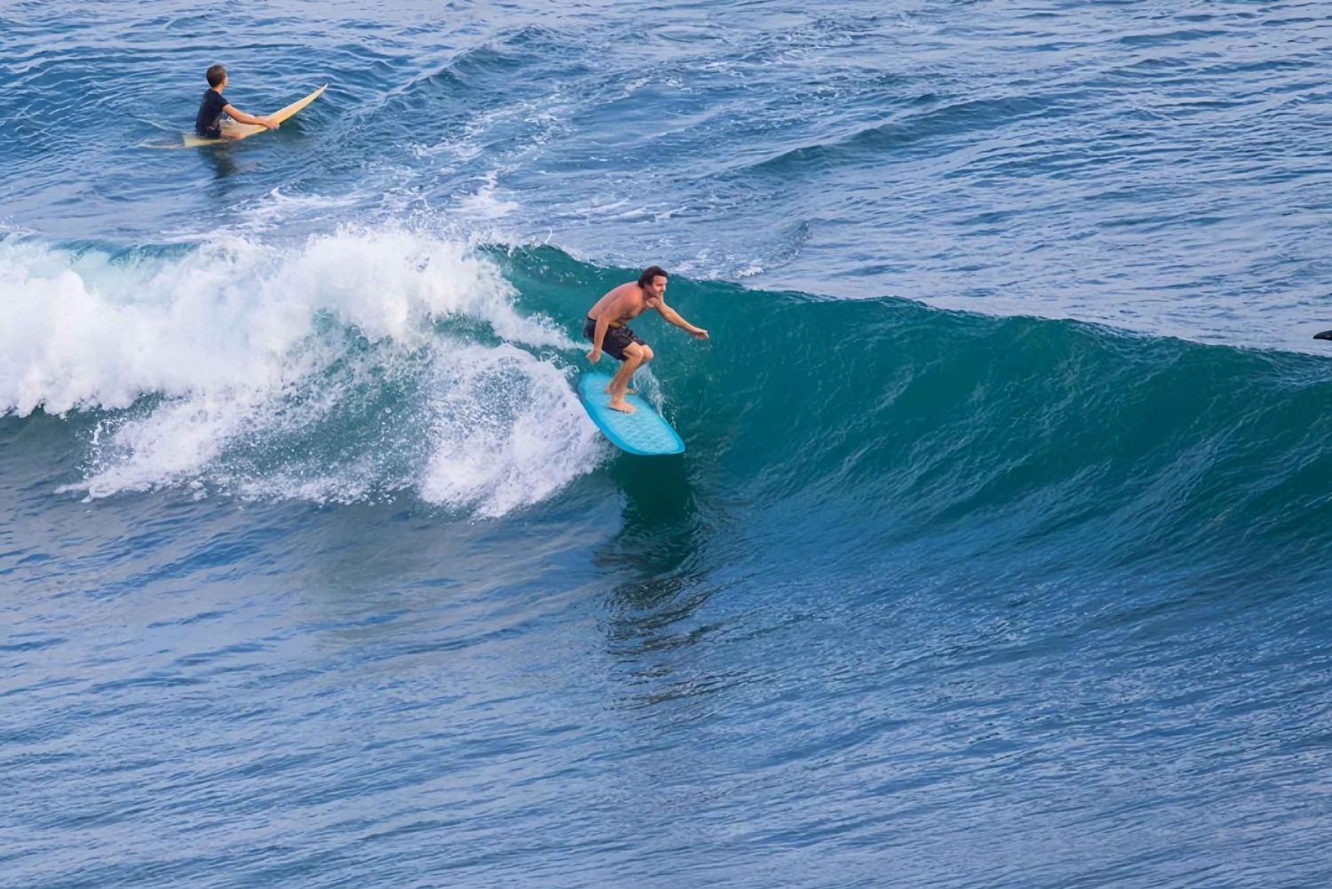 Bali: Nusa Dua Beginner Surf Lesson with Pro Instructor