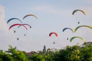 Bali: Nusa Dua Tandem laskuvarjoliito sertifioidun lentäjän kanssa.