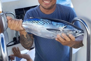 Bali: Nusa Penida Luxury Yacht with Manta Snorkel & Fishing