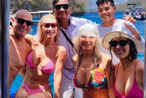 Bali: Nusa Penida Luxury Yacht with Manta Snorkel & Fishing