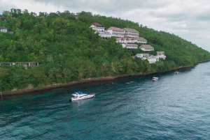 Bali: Nusa Penida Luxury Yacht with Manta Snorkel & Fishing