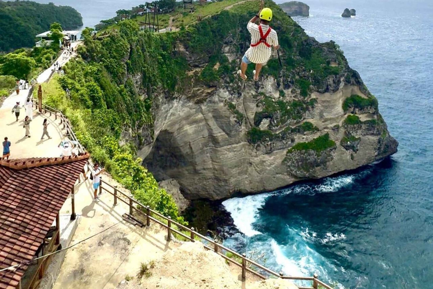 Bali: Nusa Penida Zipline, Beaches, and Lunch Day Trip