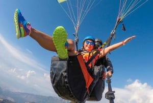 Bali: esperienza di parapendio in tandem sulla spiaggia di Nyang-Nyang
